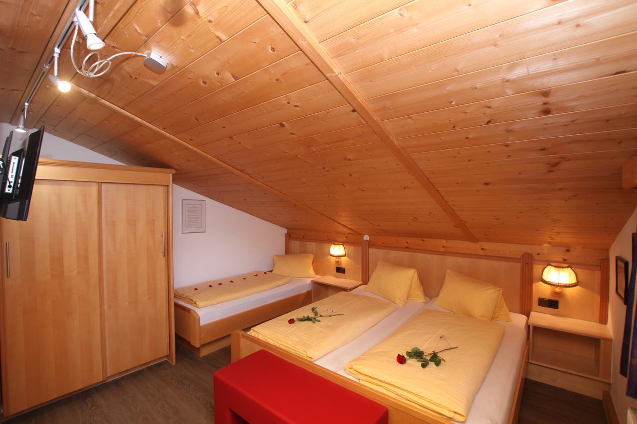 Gaestehaus Alpina St. Anton am Arlberg Eksteriør bilde